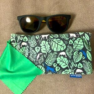 Almost NEW Kid Mini Boden Sun glasses with Pouch and Attached Lens Cloth